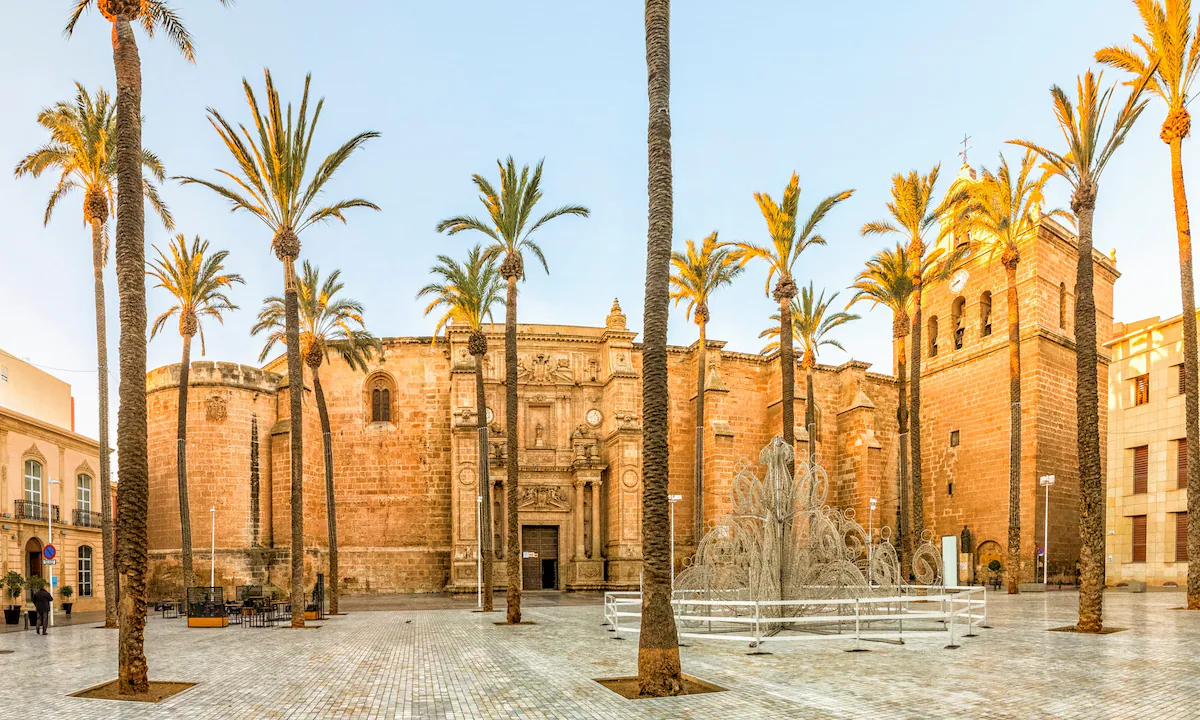 Merece la pena visitar Almería