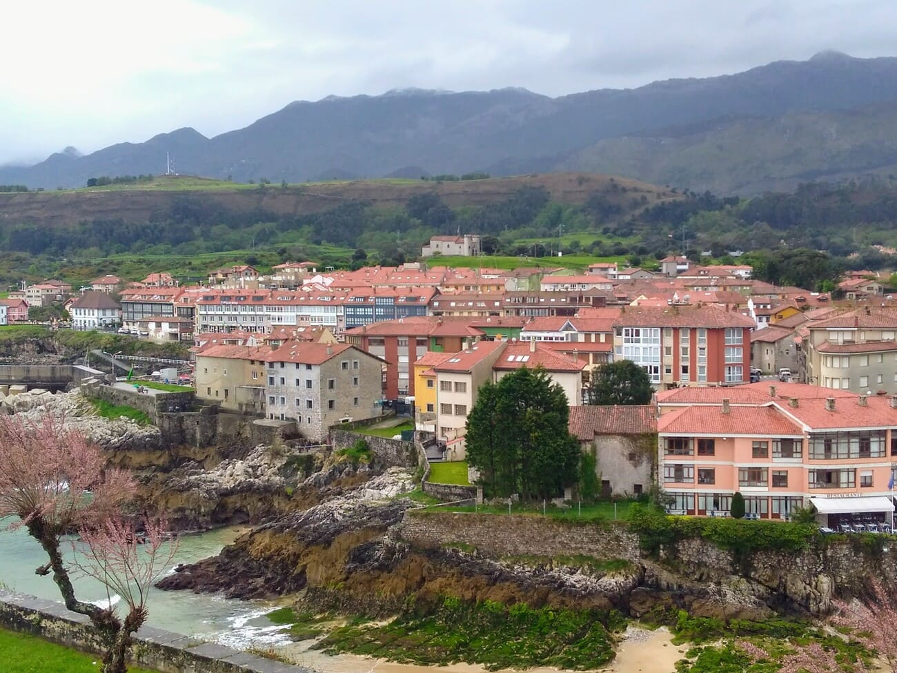 Pueblos bonitos cerca de Llanes